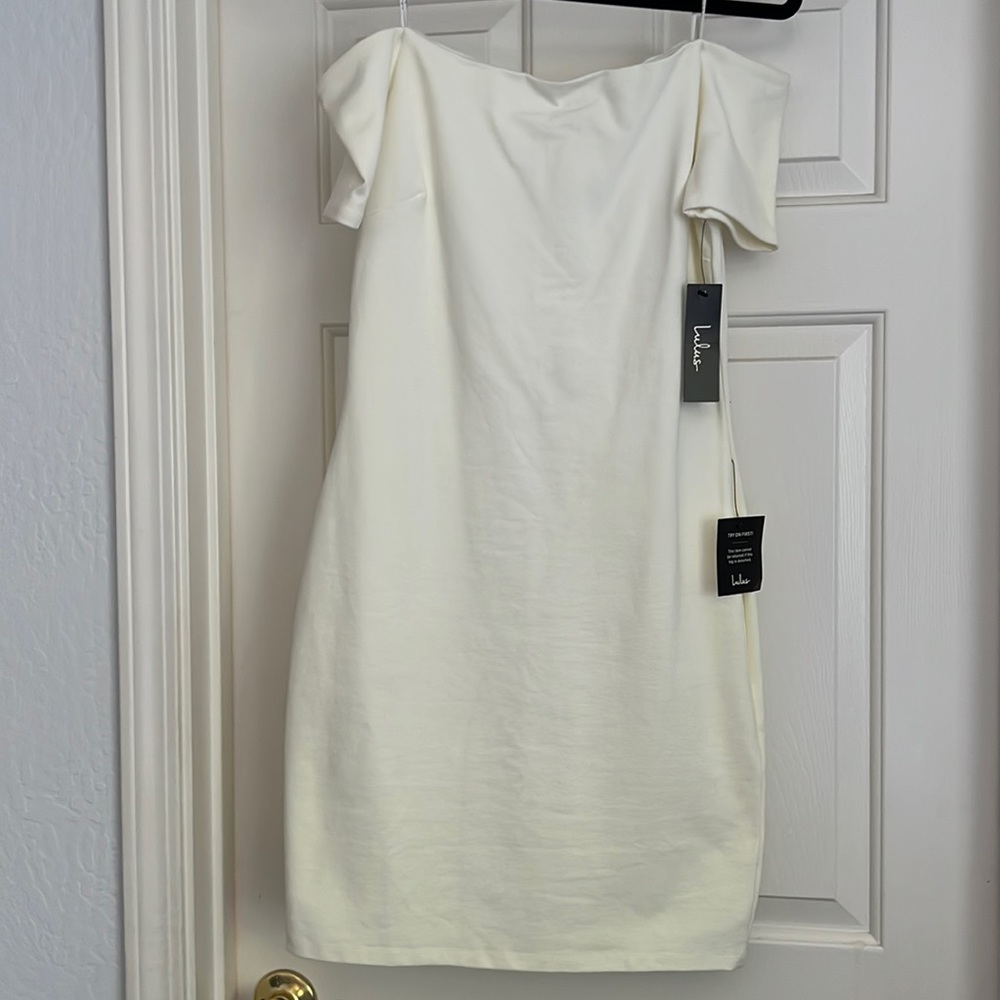NWT Women’s Lulus White Off the Shoulder Midi Dress - Size L